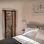 Brunelli * أسيسي